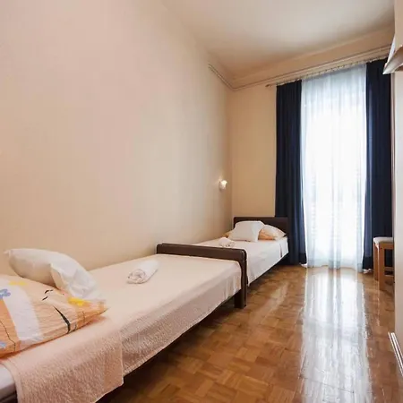 One-bedroom Near *