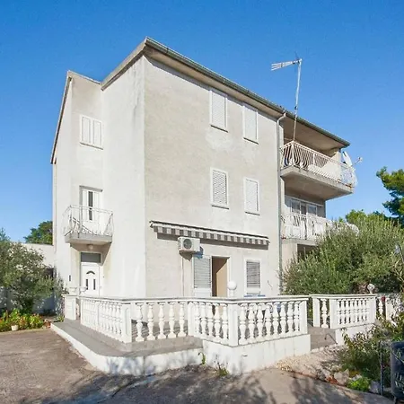 One-bedroom Near *