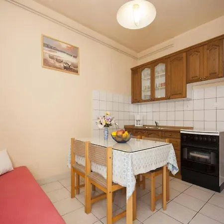 One-bedroom Near * Brodarica