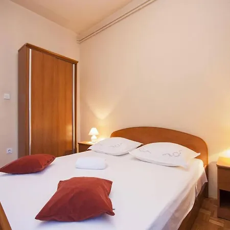 Апартаменты One-bedroom Near Бродарица