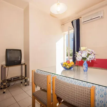 Apartman One-bedroom Near *