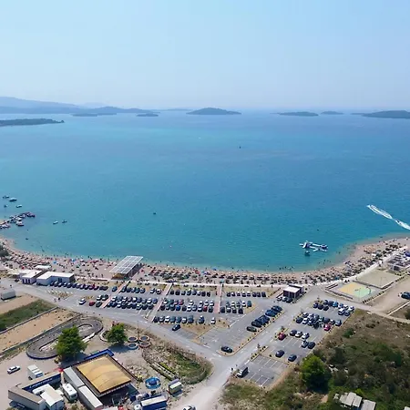 One-bedroom Near Apartmán Brodarica (Sibenik-Knin)
