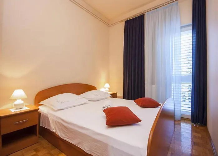 One-bedroom Near Apartament